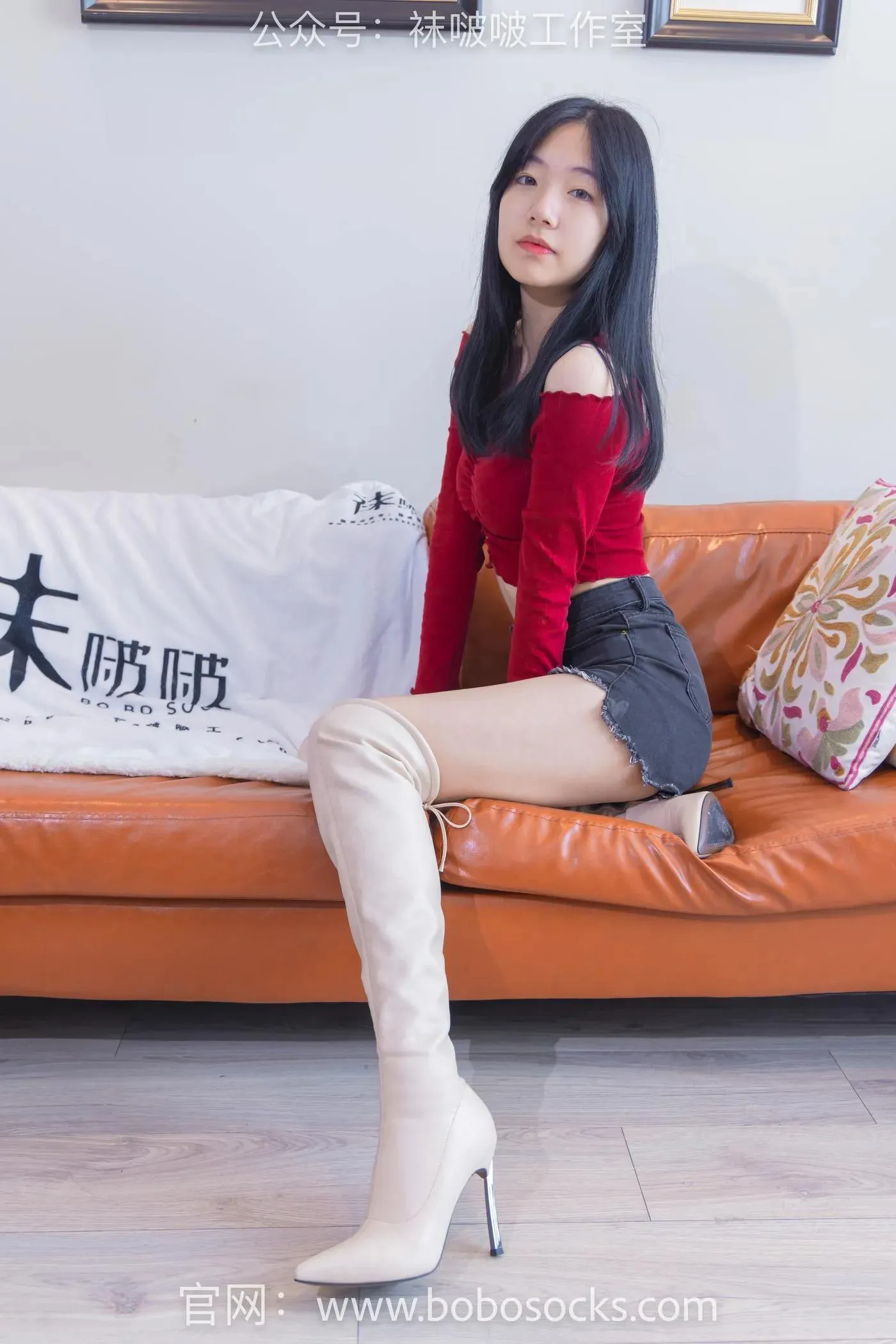 [BoBoSocks袜啵啵]NO.120 小甜豆-高跟长靴、白棉袜、裸足 [170P]插图9